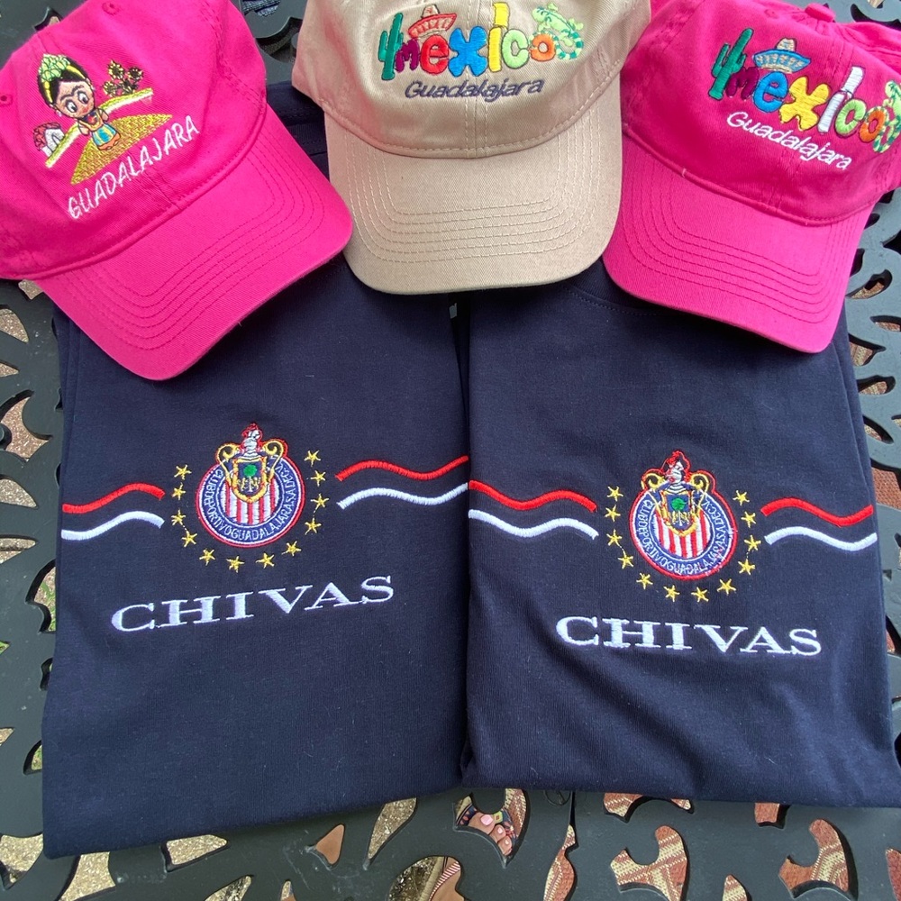 NWT CHIVAS Artisanal embroidered T-shirt - Picture 4 of 4